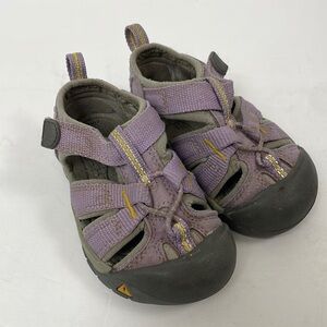 Keens purple newports size 5